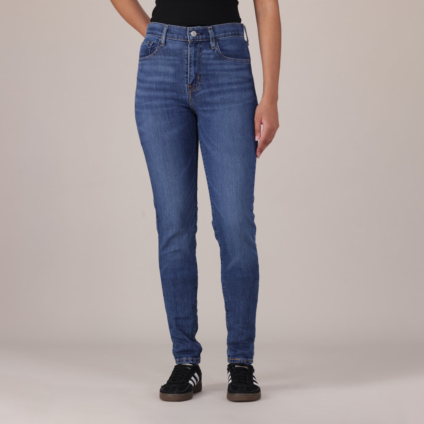 LEVI'S® WOMEN'S 720 HIGH-RISE SUPER SKINNY JEANS - MED INDIGO - WORN IN