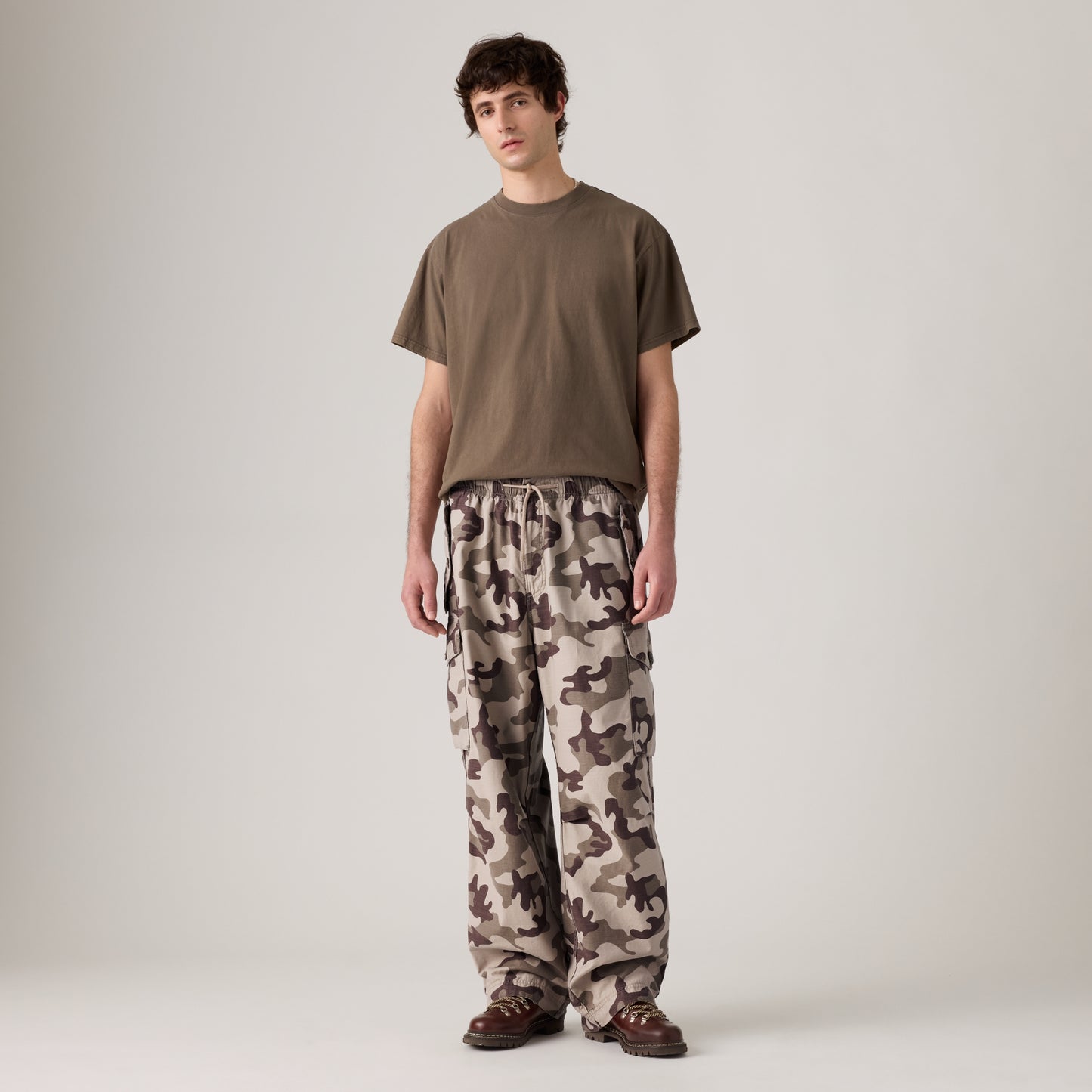 LEVI'S® MEN'S BAGGY FIELD CARGOS - TAN