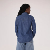 LEVI'S® WOMEN'S ICONIC WESTERN SHIRT - DARK INDIGO - FLAT FINISH
