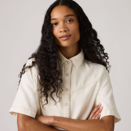 LEVI'S® WOMEN'S LOGAN SHORT-SLEEVE DENIM SHIRT - WHITE