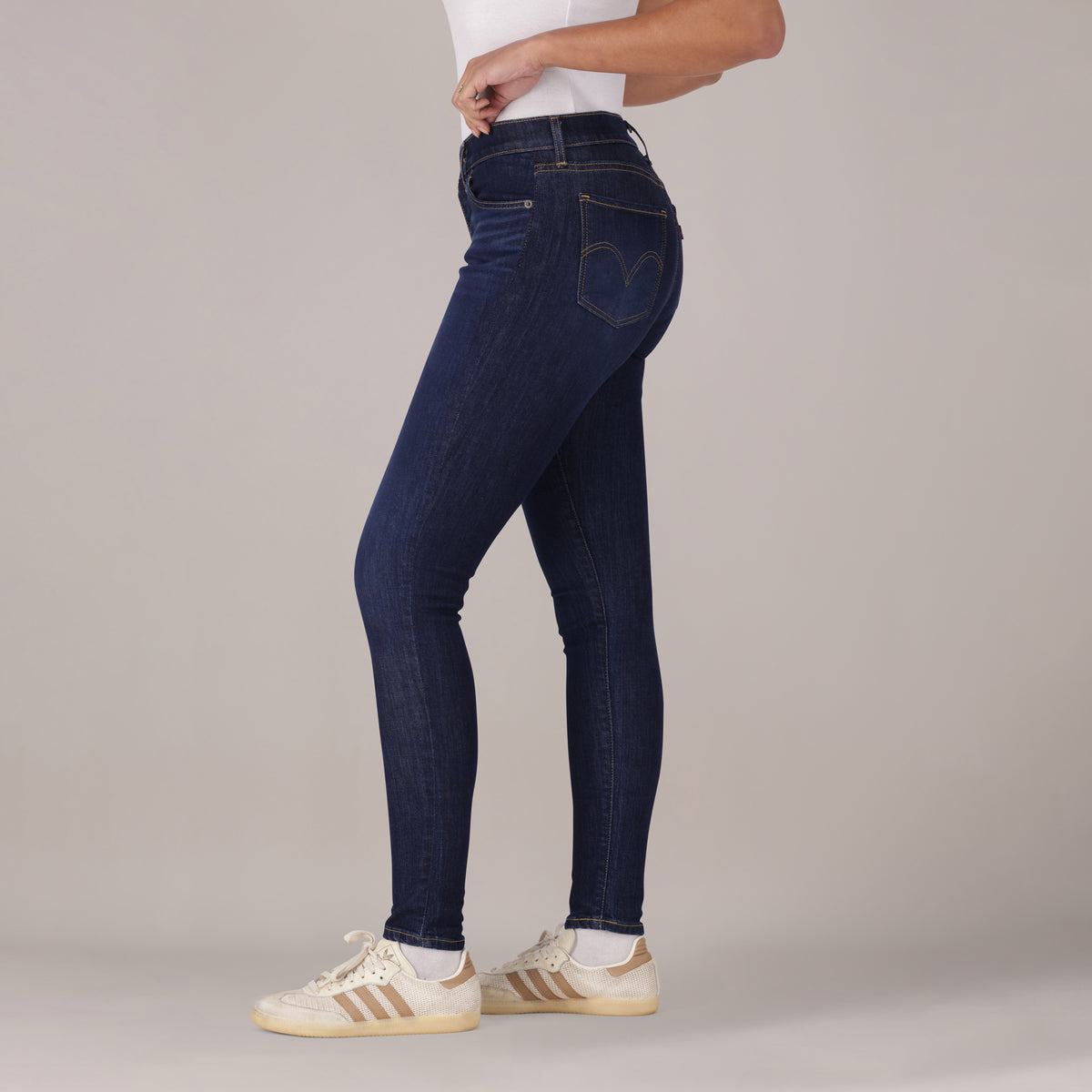 LEVI'S® WOMEN'S CURVY SUPER SKINNY  - MED INDIGO - WORN IN