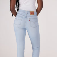 LEVI’S® WOMEN'S 721 HIGH-RISE SKINNY JEANS - LIGHT INDIGO - WORN IN