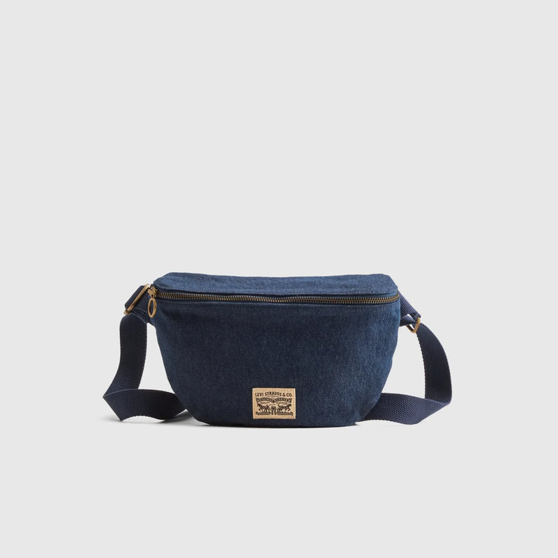 LEVI'S® WOMEN'S DEVON CROSSBODY BAG - BLUE