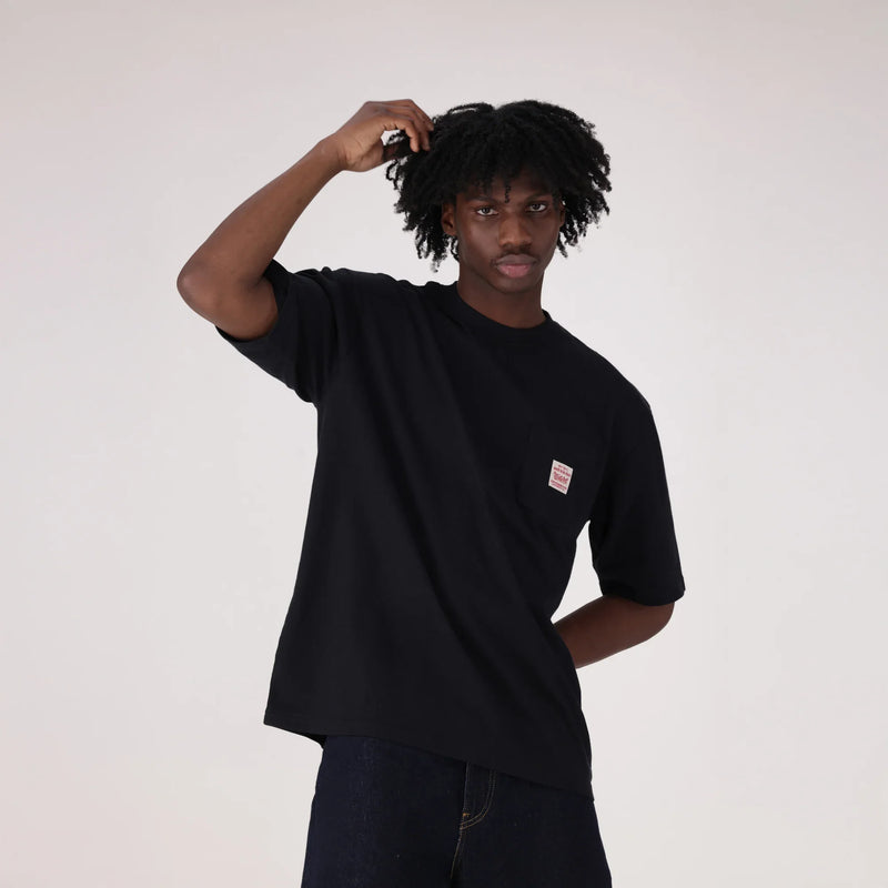 LEVI'S® MEN'S HALF-SLEEVE T-SHIRT - BLACK