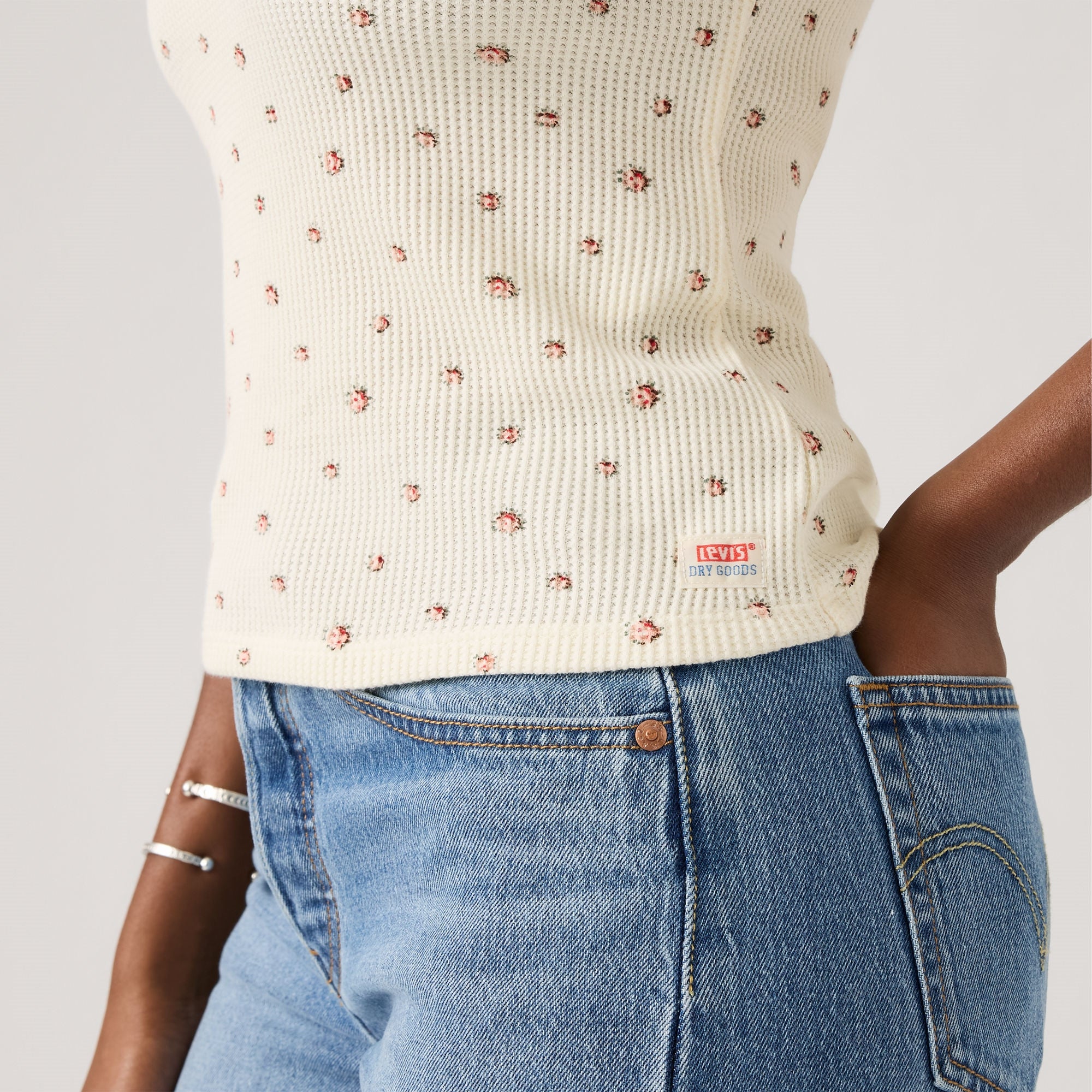 LEVI'S® WOMEN'S DRY GOODS WAFFLE CAP-SLEEVE TEE - MULTI COLOUR