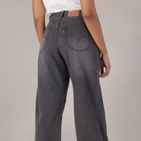 LEVI'S® WOMEN'S CINCH BARREL JEANS - BLACK