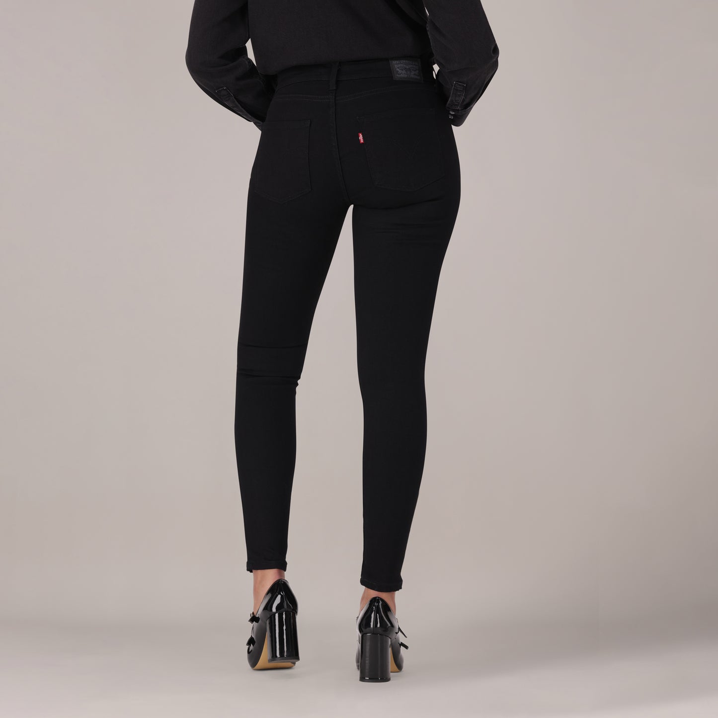 LEVI'S® WOMEN'S CURVY SUPER SKINNY  - BLACK