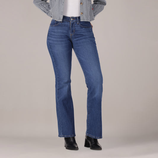 LEVI'S® WOMEN'S CURVY FLARE  - MED INDIGO - WORN IN