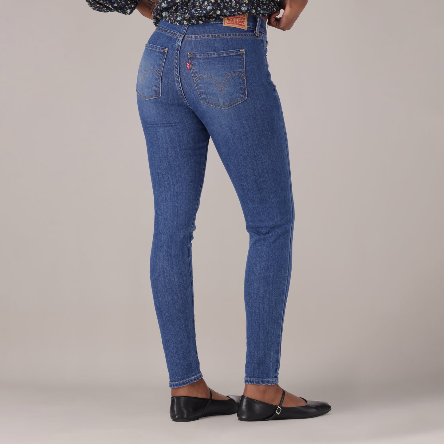 LEVI'S® WOMEN'S CURVY HIGH-RISE SUPER SKINNY  - MED INDIGO - WORN IN