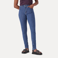 LEVI’S® WOMEN'S 721 HIGH-RISE SKINNY JEANS - MED INDIGO - FLAT FINISH