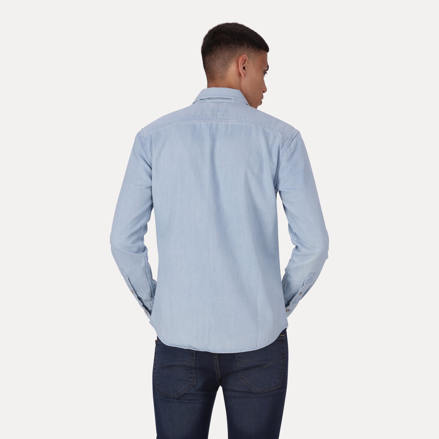 LEVI'S® MEN'S BATTERY HOUSEMARK SLIM FIT SHIRT - LIGHT INDIGO - FLAT FINISH
