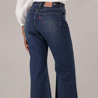 LEVI'S® WOMEN'S CINCH FLARE JEANS - DARK INDIGO - WORN IN