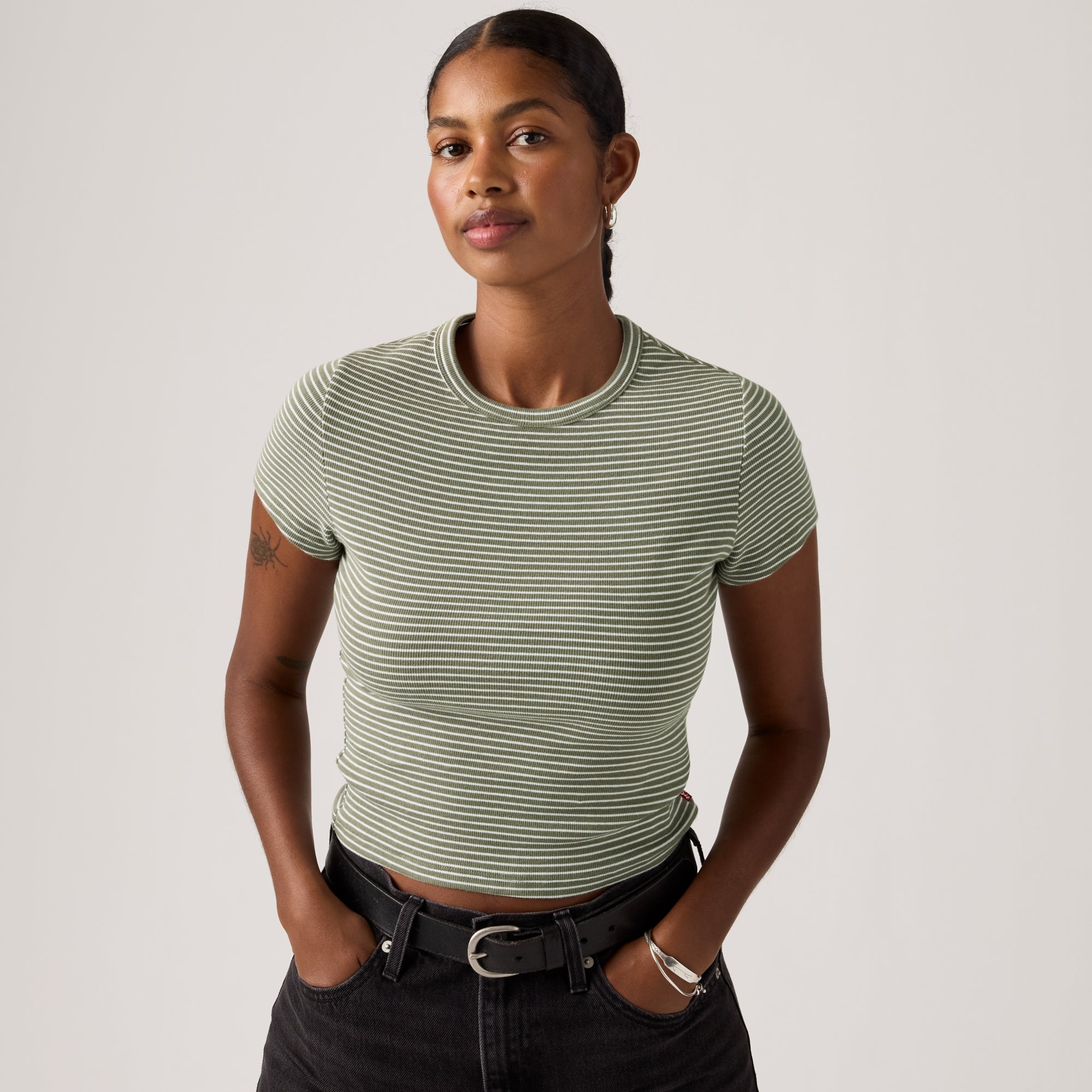 LEVI'S® WOMEN'S HAYES CROPPED TEE - MULTI COLOUR