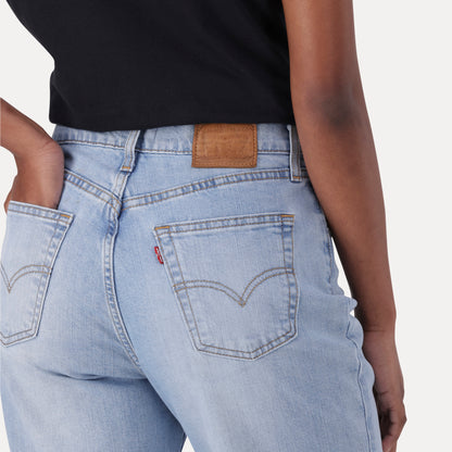 LEVI'S® WOMEN'S '80S MOM JEANS - MED INDIGO - WORN IN