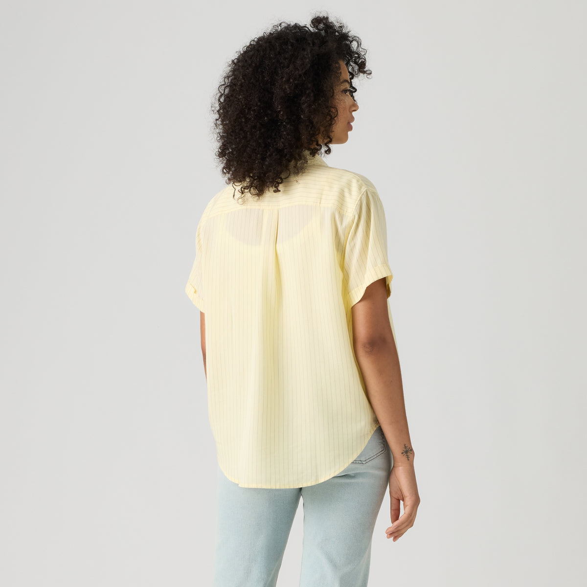 LEVI'S® WOMEN'S DARLENE SHORT-SLEEVE SHIRT - YELLOW