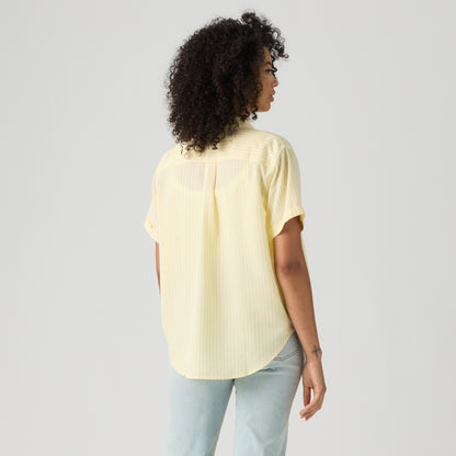 LEVI'S® WOMEN'S DARLENE SHORT-SLEEVE SHIRT - YELLOW