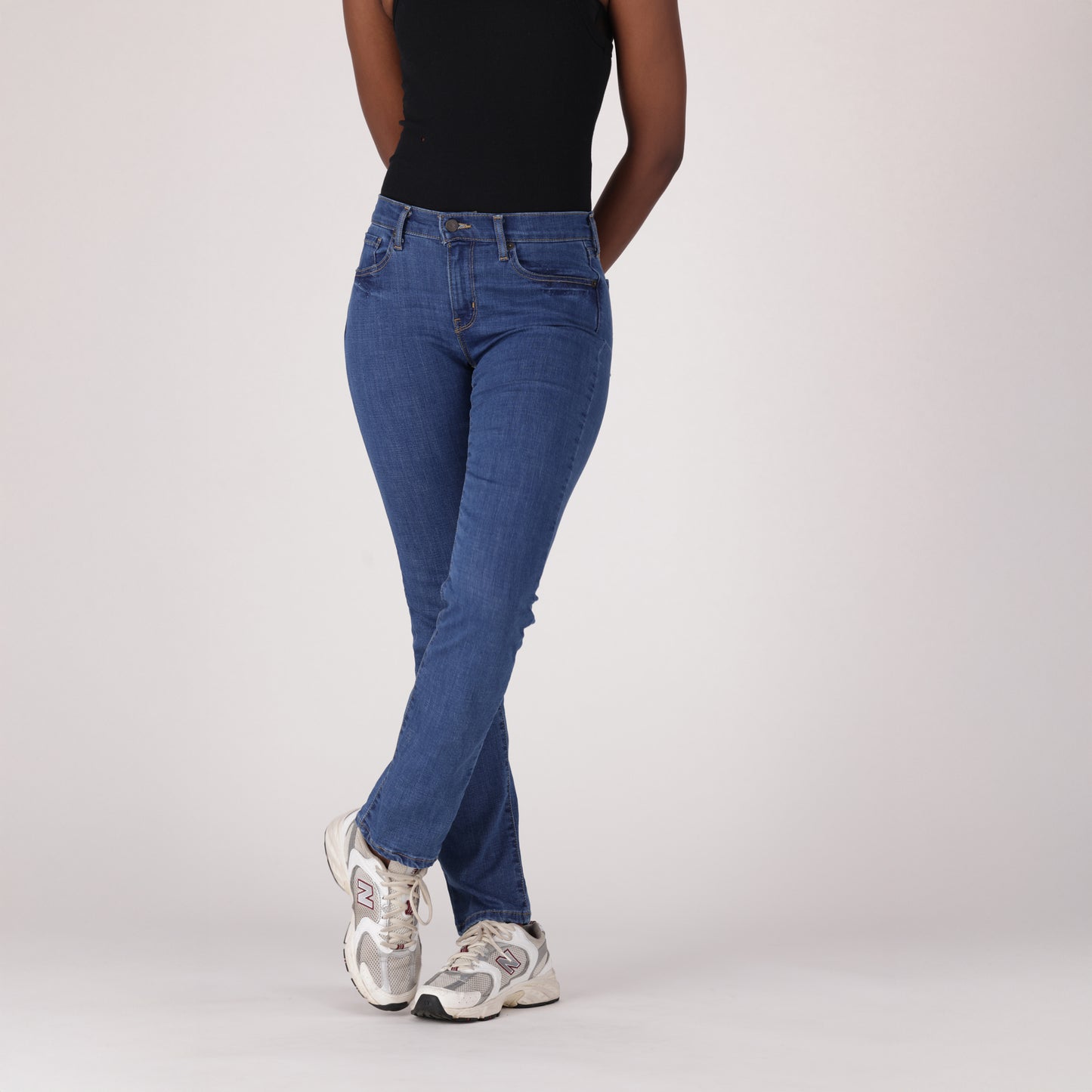 LEVI'S® WOMEN'S CURVY STRAIGHT - DARK WASH
