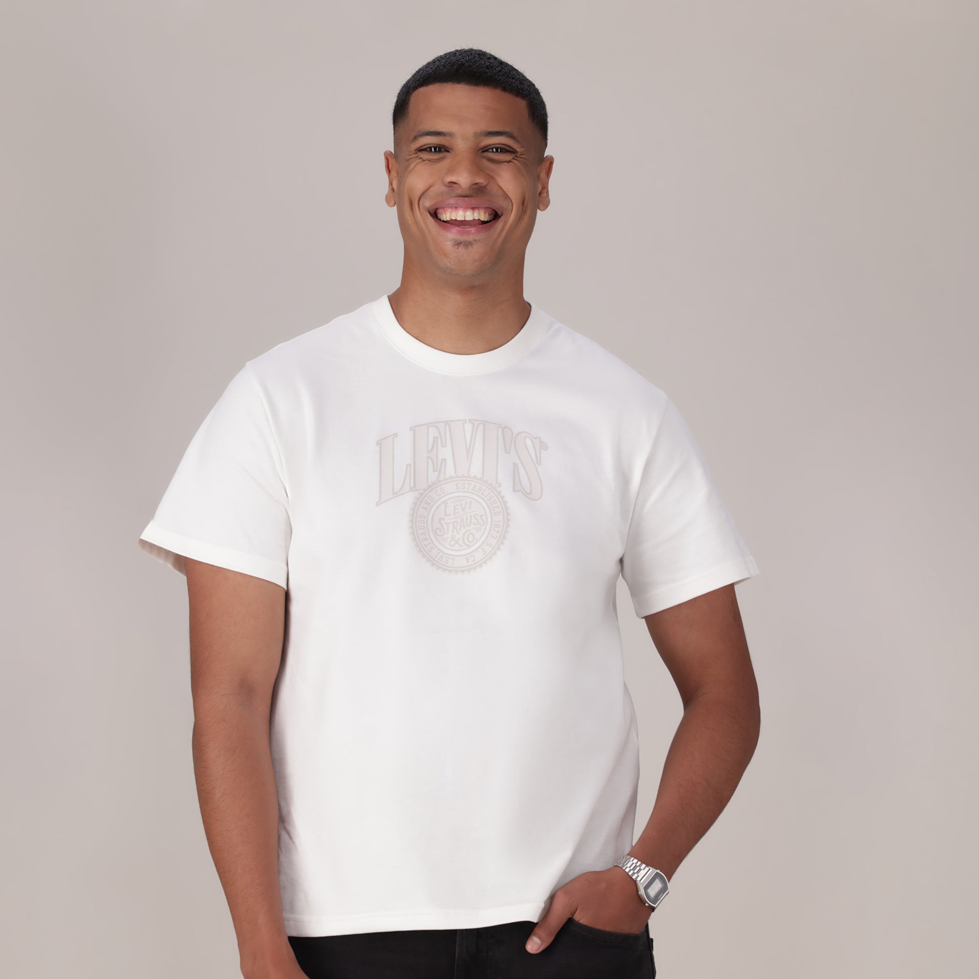 LEVI'S® MEN'S RELAXED FIT SHORT-SLEEVE GRAPHIC T-SHIRT - WHITE