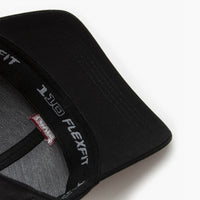 LEVI'S® HOUSEMARK FLEXFIT® CAP - BLACK
