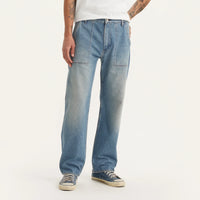 LEVI'S® MEN'S 555™ RELAXED STRAIGHT UTILITY JEANS - MEDIUM WASH