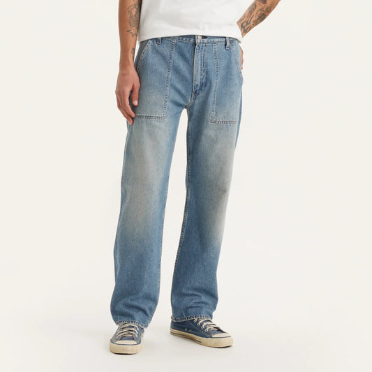 LEVI'S® MEN'S 555™ RELAXED STRAIGHT UTILITY JEANS - MEDIUM WASH
