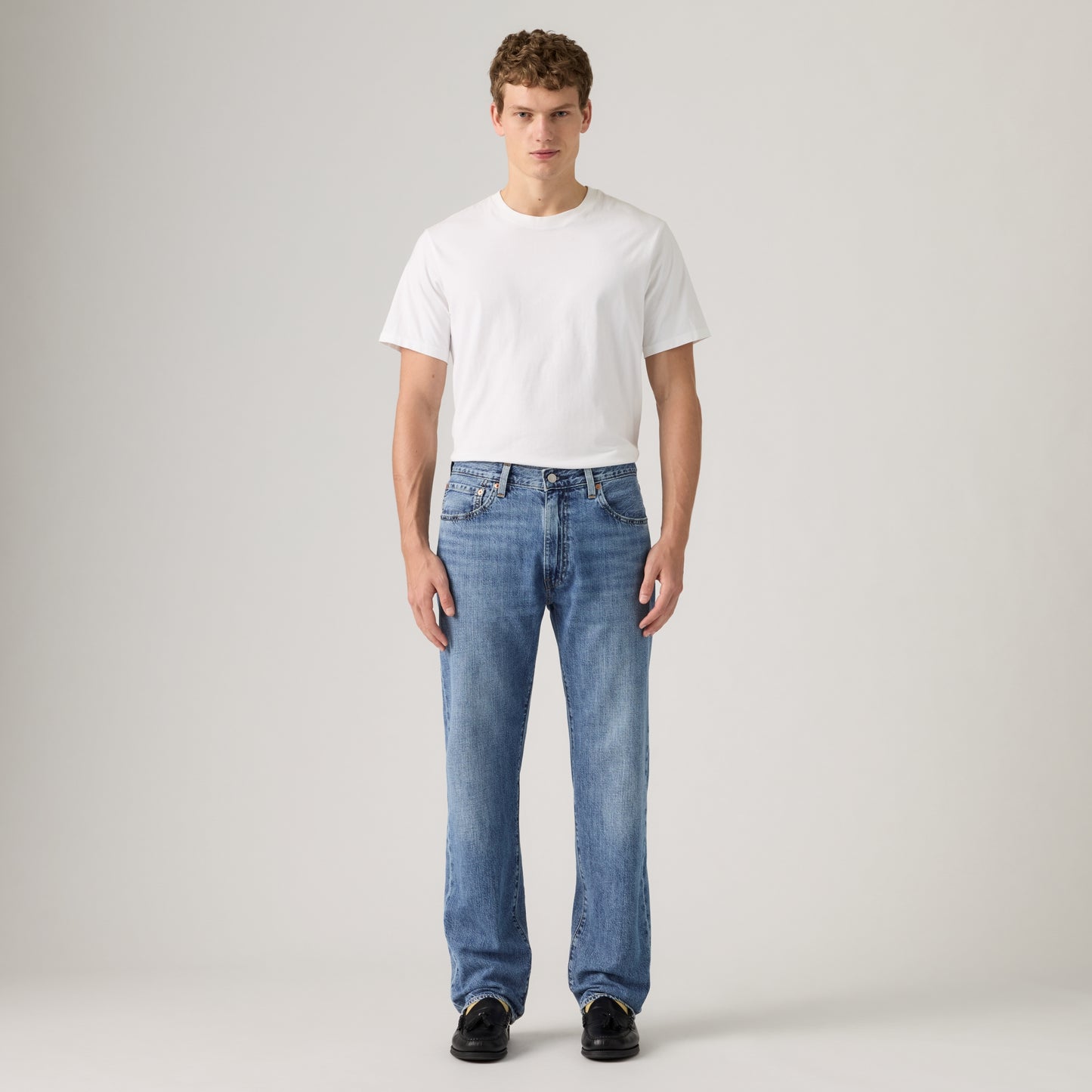 LEVI'S® MEN'S 555™ RELAXED STRAIGHT JEANS - MEDIUM WASH