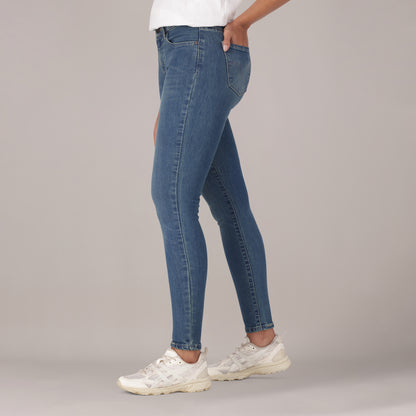 LEVI'S® WOMEN'S CURVY SUPER SKINNY  - MED INDIGO - WORN IN