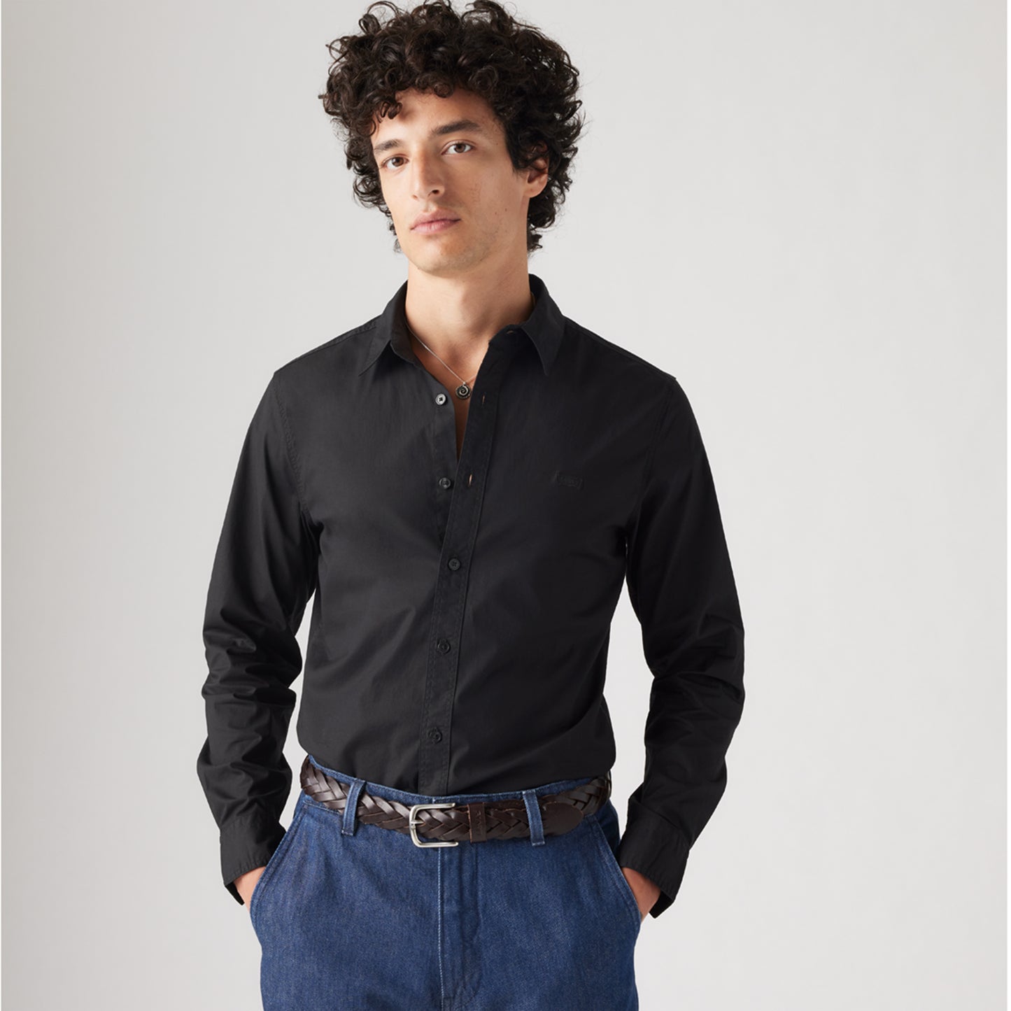 LEVI'S® MEN'S BATTERY HOUSEMARK SLIM FIT SHIRT - BLACK