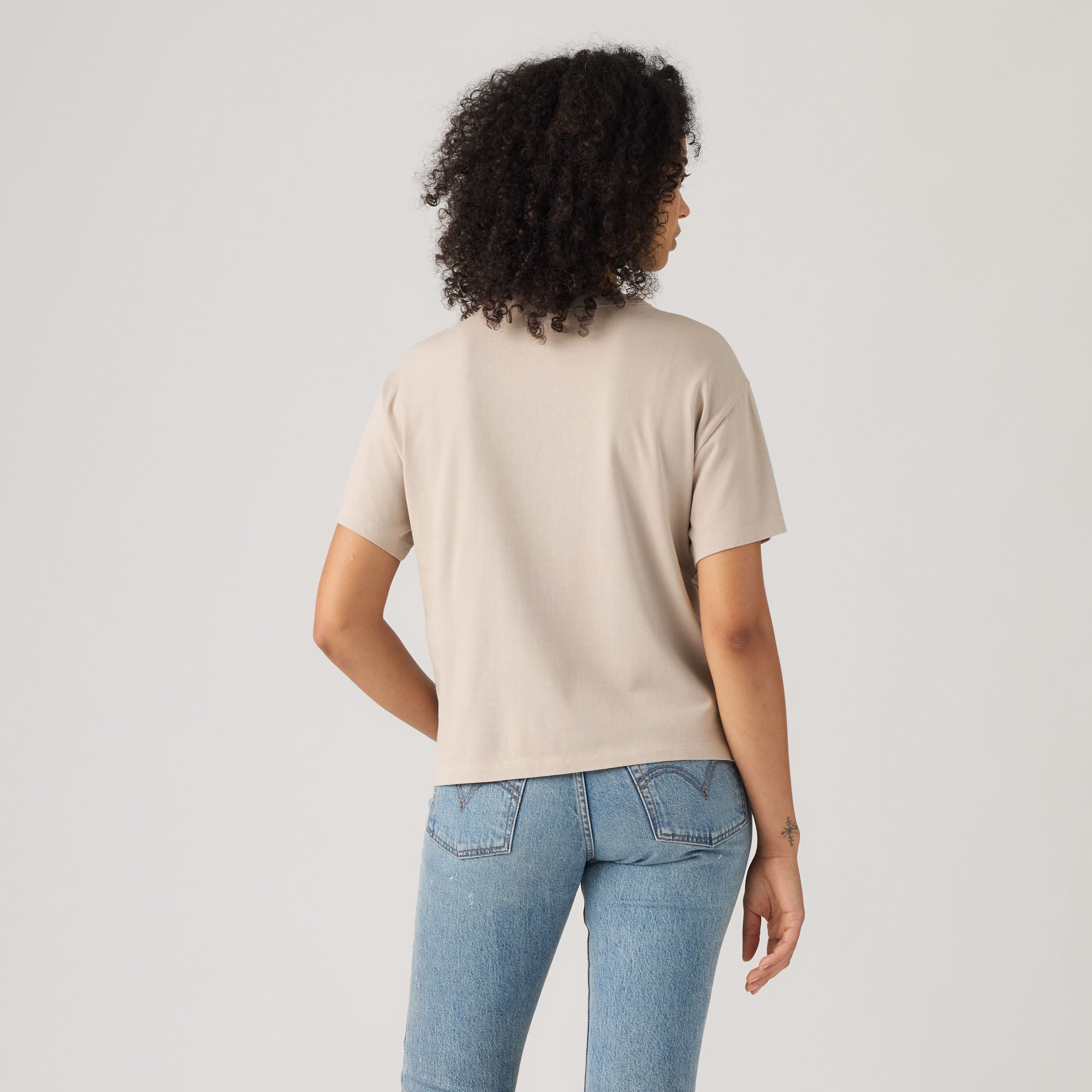LEVI'S® WOMEN'S GRAPHIC VINTAGE SHORT-SLEEVE TEE - NEUTRAL