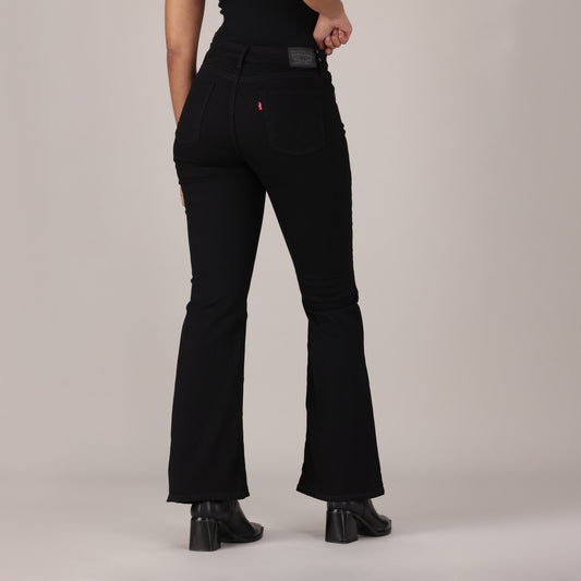 LEVI'S® WOMEN'S CURVY FLARE  - BLACK