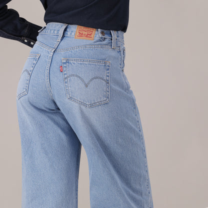 LEVI'S® WOMEN'S CINCH BARREL JEANS - MED INDIGO - WORN IN