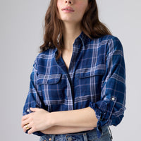 LEVI'S® WOMEN'S ELAINE UTILITY SHIRT - MULTI-COLOR