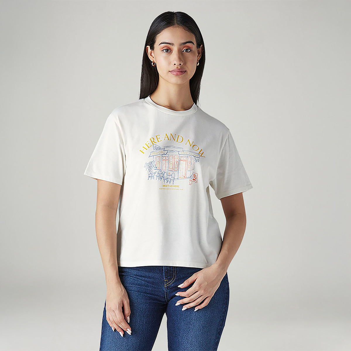 LEVI'S® WOMEN'S GRAPHIC PRINT REGULAR FIT T-SHIRT - WHITE