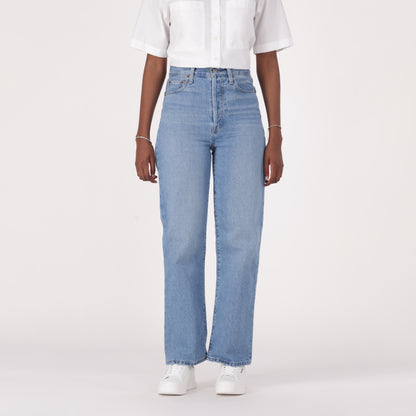 LEVI'S® WOMEN'S RIBCAGE STRAIGHT ANKLE JEANS - MED INDIGO - WORN IN