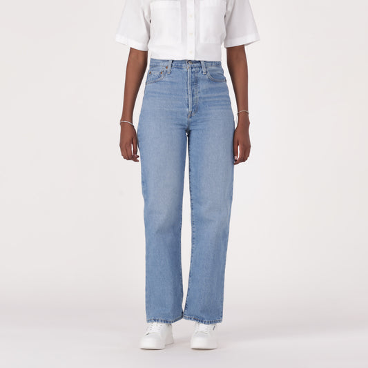LEVI'S® WOMEN'S RIBCAGE STRAIGHT ANKLE JEANS - MED INDIGO - WORN IN