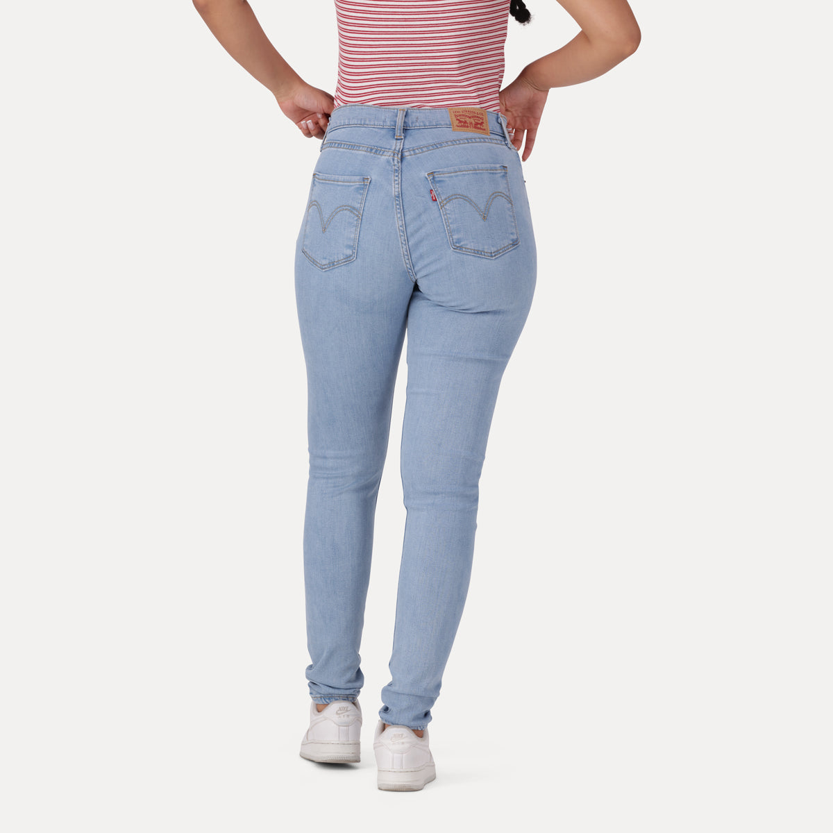 LEVI'S® WOMEN'S CURVY HIGH-RISE SUPER SKINNY  - MED INDIGO - WORN IN