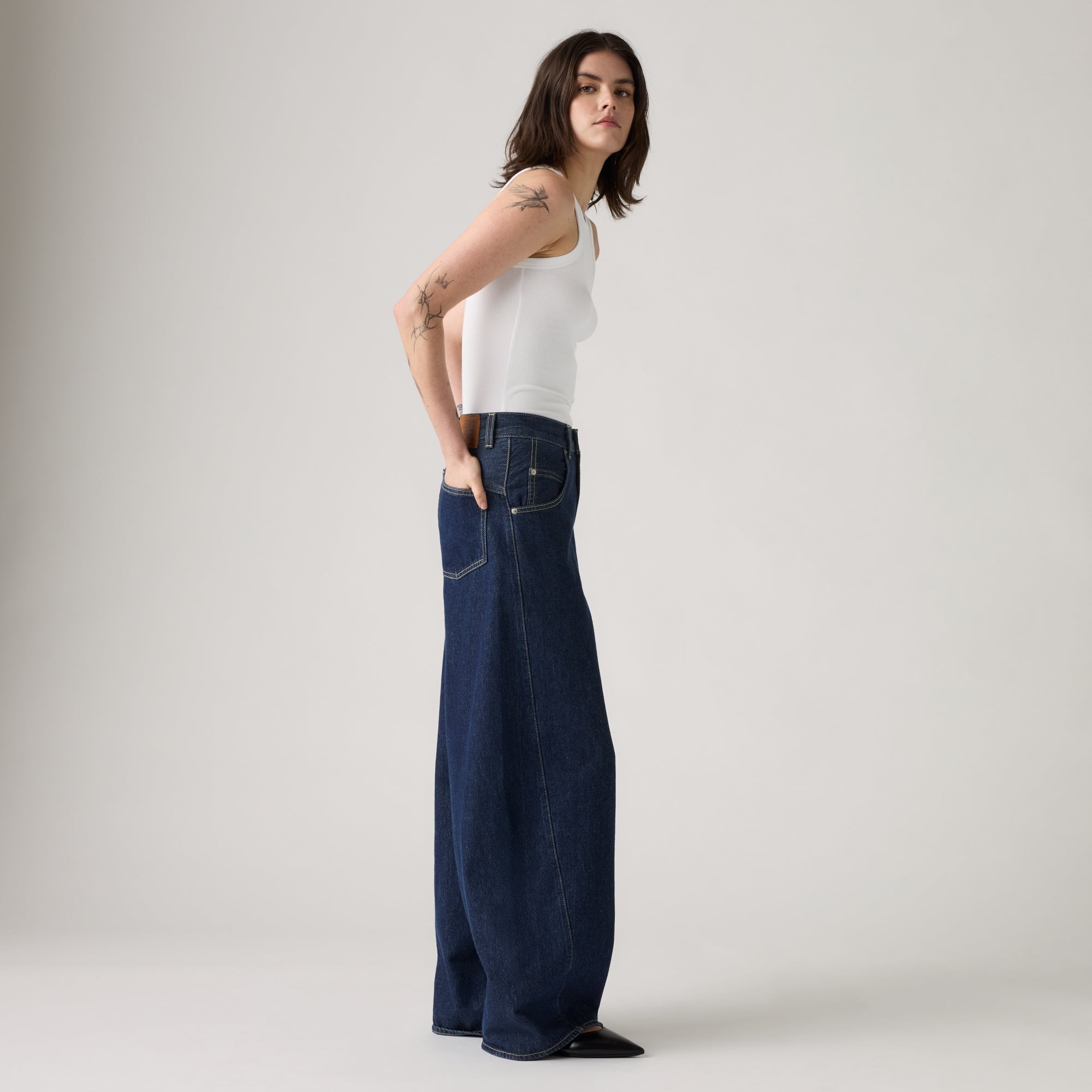 LEVI'S® WOMEN'S SUPER BAGGY BARREL JEANS - DARK INDIGO FLAT FINISH