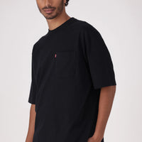 LEVI'S® MEN'S HALF-SLEEVE POCKET T-SHIRT - BLACK