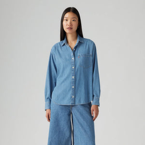 LEVI'S® WOMEN'S HARLIE BOYFRIEND SHIRT - MED INDIGO - FLAT FINISH