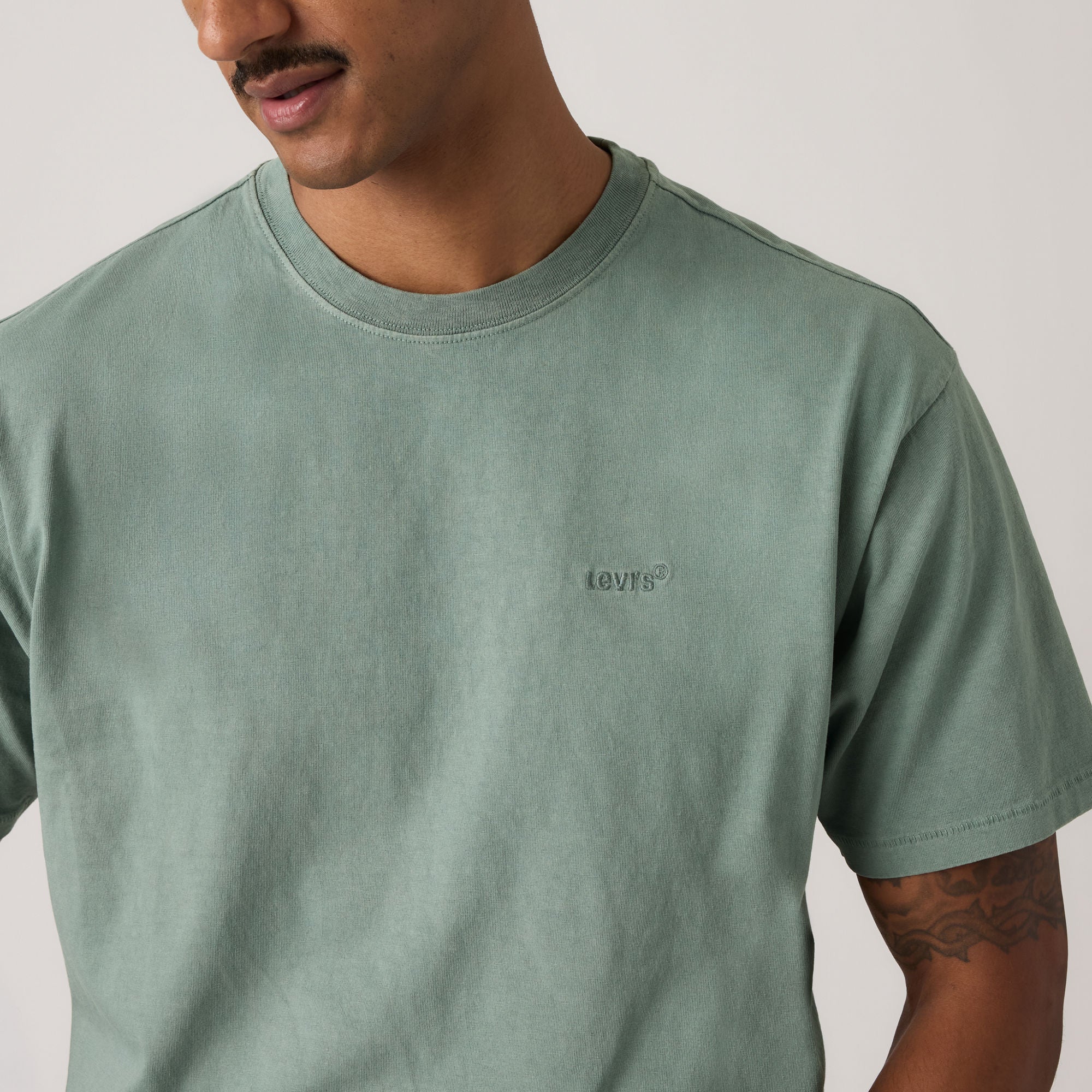 LEVI'S® MEN'S RED TAB™ VINTAGE T-SHIRT - GREEN