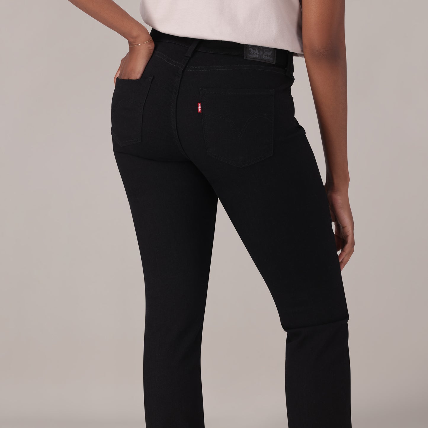 LEVI'S® WOMEN'S CURVY STRAIGHT