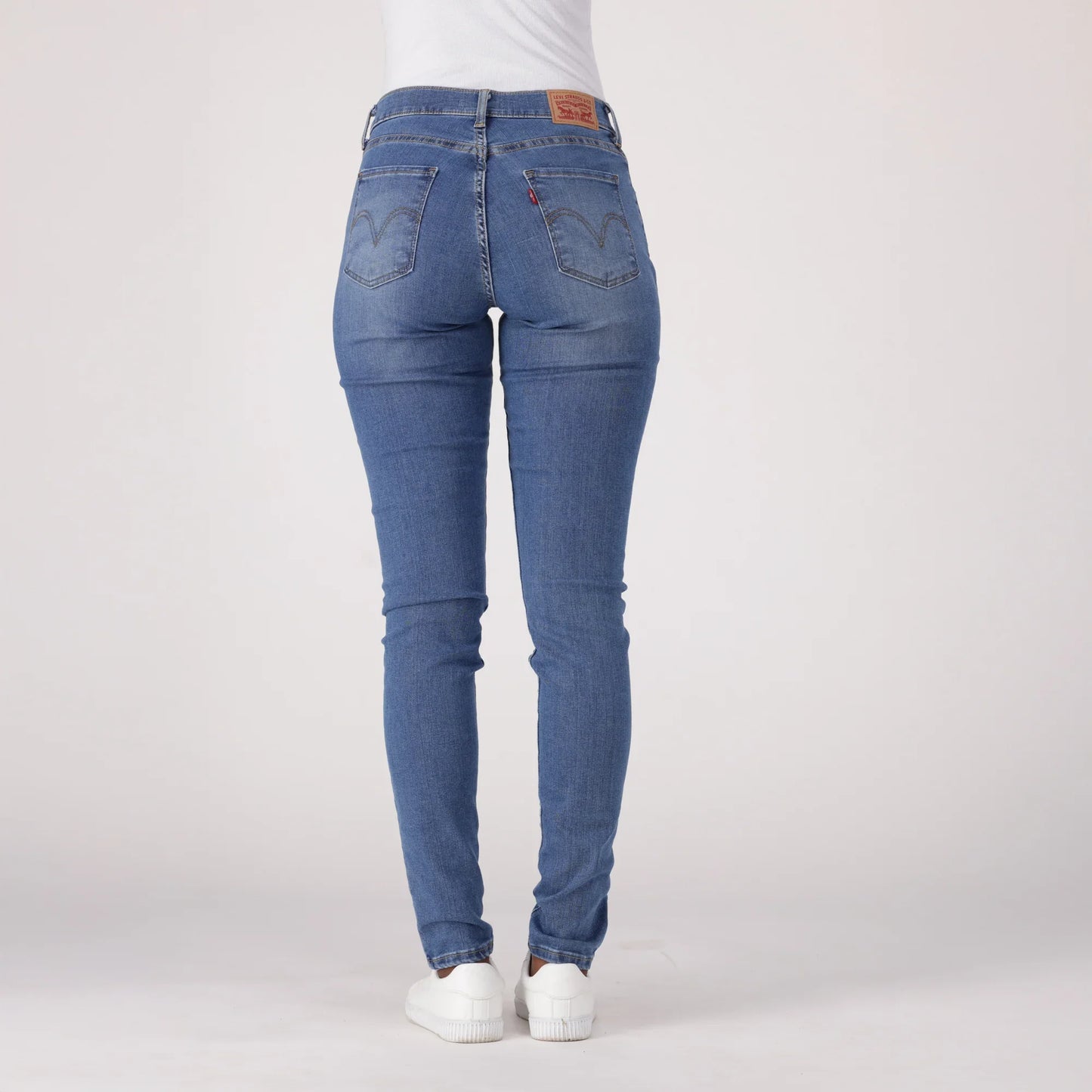 LEVI'S® WOMEN'S CURVY SKINNY - MED INDIGO - FLAT FINISH