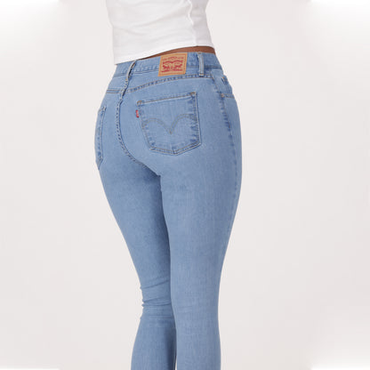 LEVI'S® WOMEN'S CURVY SKINNY  - MED INDIGO - WORN IN
