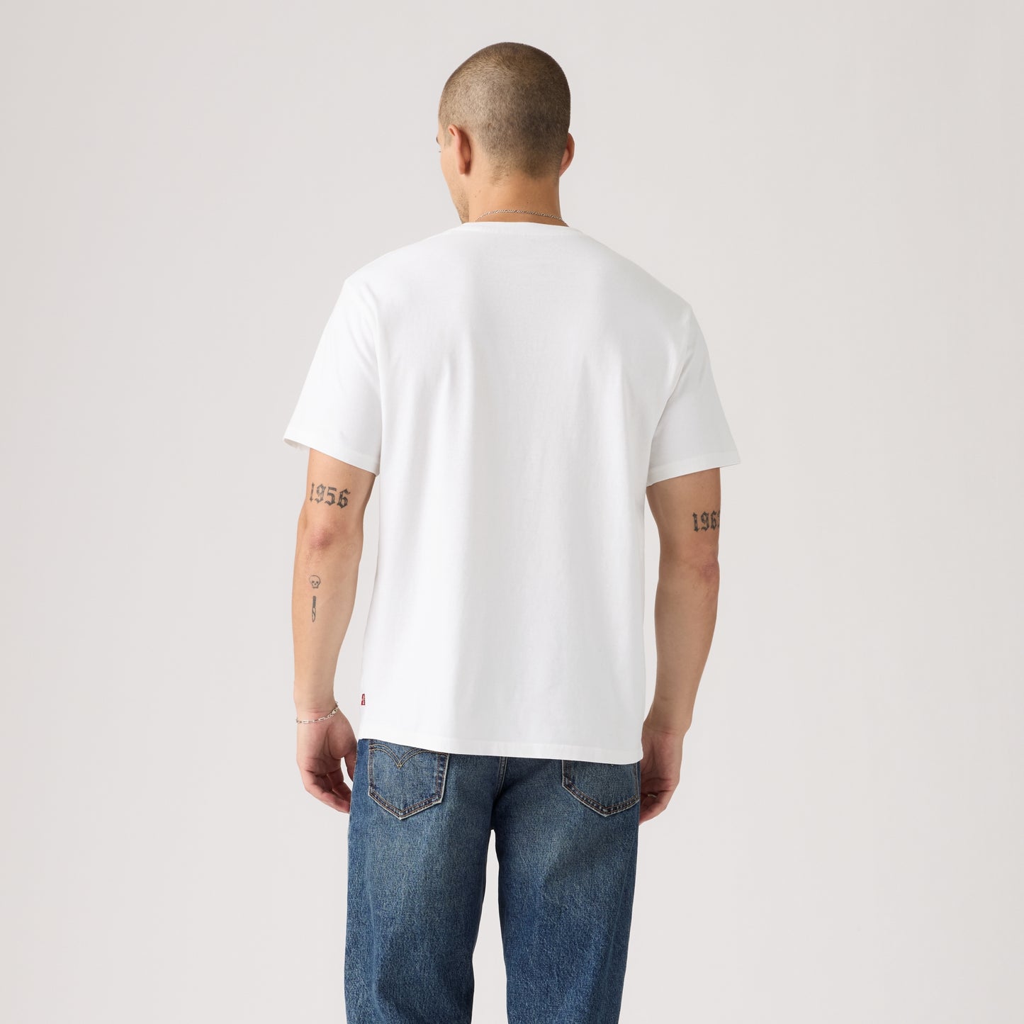 LEVI'S® MEN'S RELAXED FIT SHORT-SLEEVE GRAPHIC T-SHIRT - WHITE