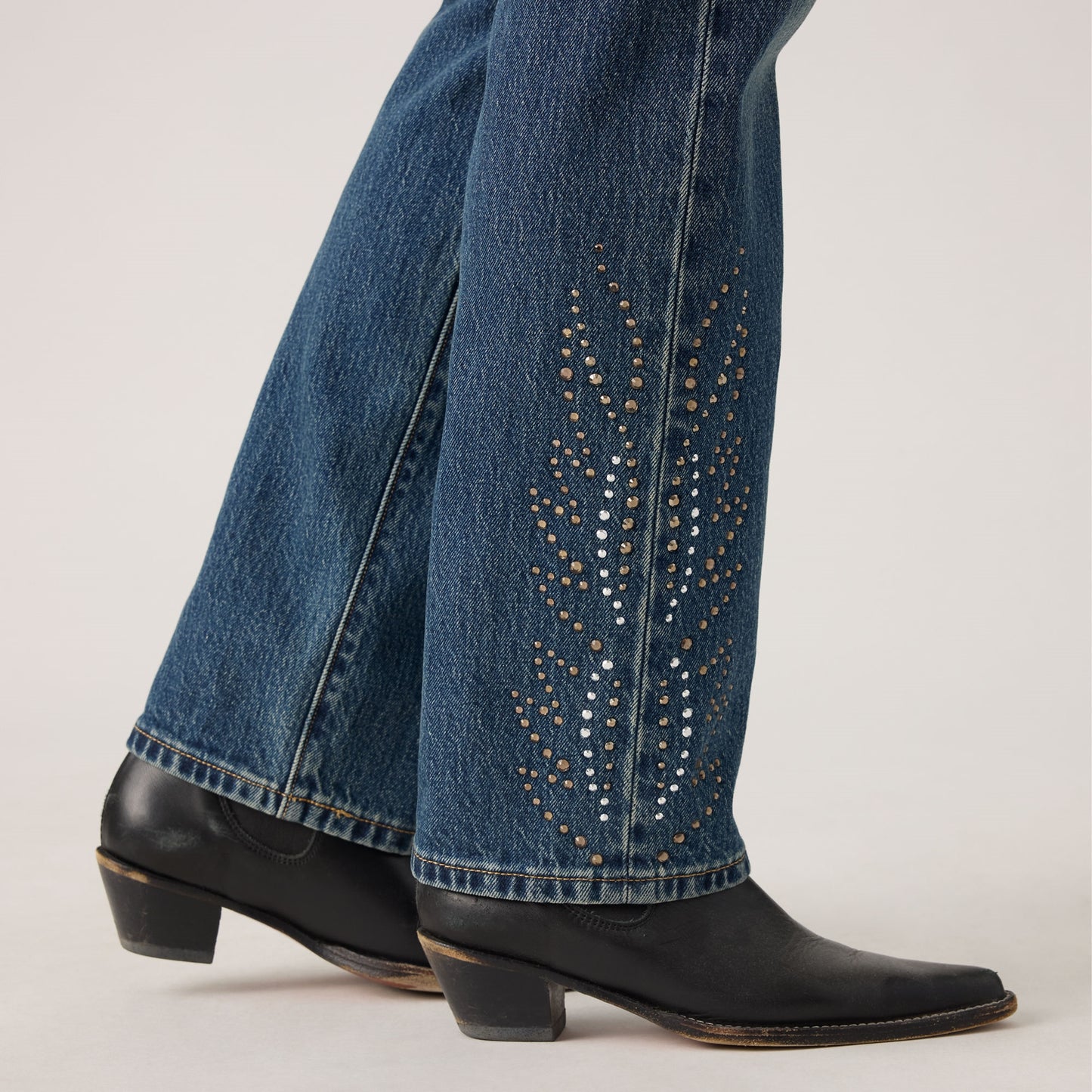 LEVI'S® WOMEN'S 501® CURVE JEANS - MED INDIGO - WORN IN