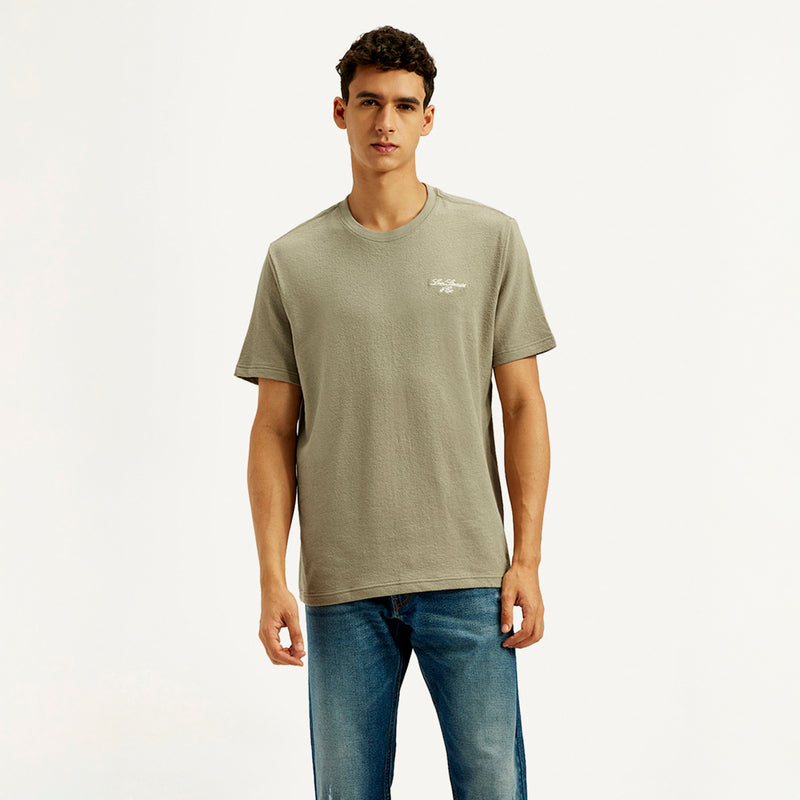 Levi's® Men's Typography Regular Fit T-Shirt