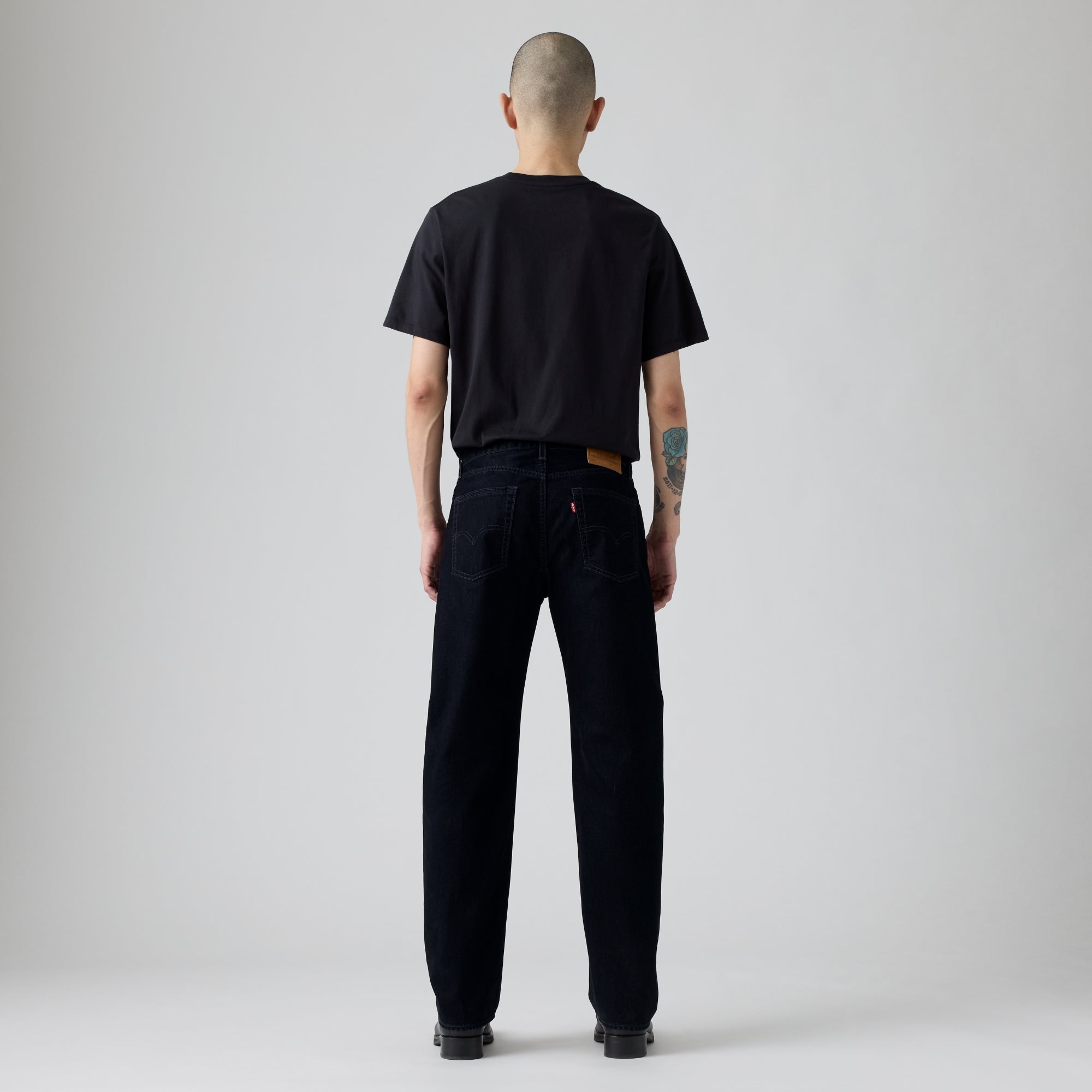 555 Relaxed Straight