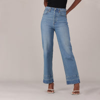 LEVI'S® WOMEN'S RIBCAGE STRAIGHT ANKLE JEANS - MED INDIGO - WORN IN